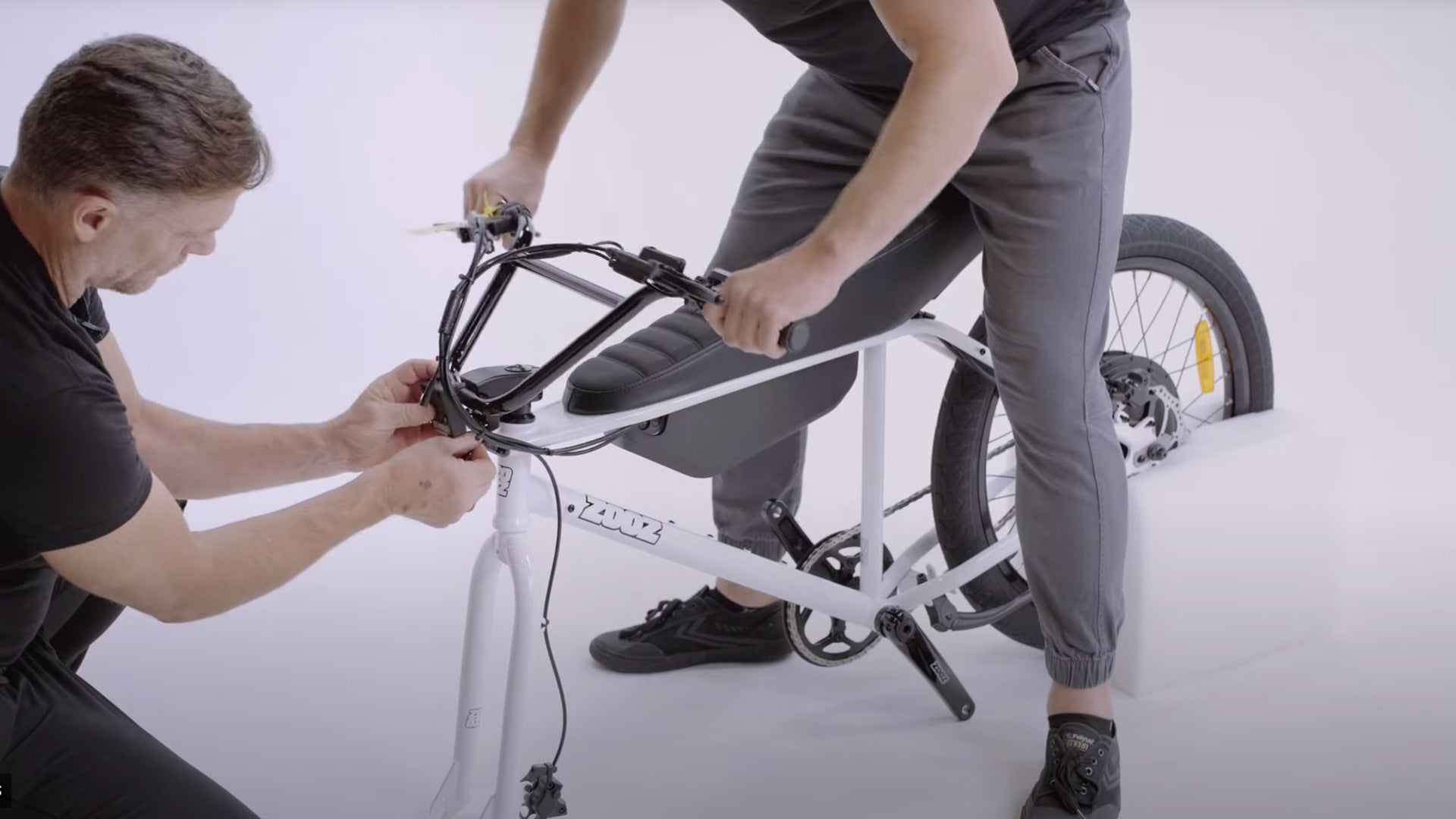 Unboxing your Zooz. Zooz Bikes